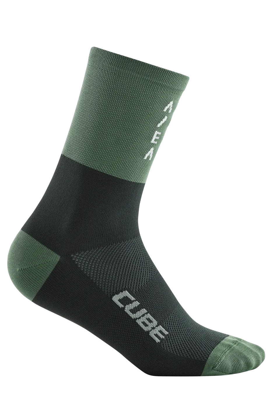 Die CUBE Socke High Cut ATX ist eine schwarz-olivgrüne Socke mit "CUBE" und "RACE" in Weiß. Sie verfügt über ein auffälliges Farbblock-Design sowie verstärkte Zehen- und Fersenpartien für Stil, Haltbarkeit und sportliche Leistung.
