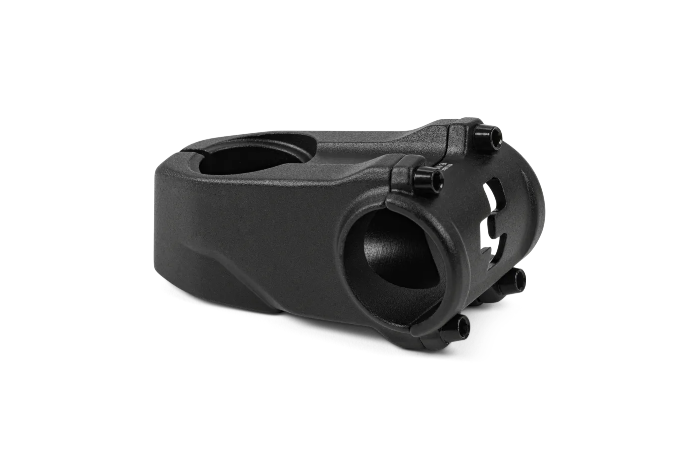 Ein schwarzer, gefräster CUBE Vorbau PERFORMANCE E-MTB Vorbau mit vier vorderen Schraubenlöchern für die Befestigung des Lenkers am Gabelschaft des Fahrrads, dargestellt auf einem schlichten weißen Hintergrund.