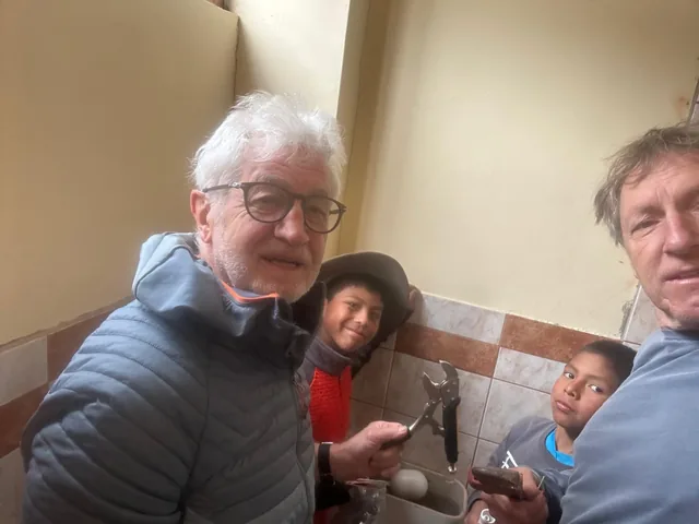 Besuch bei den Kindern vor Ort in Peru
