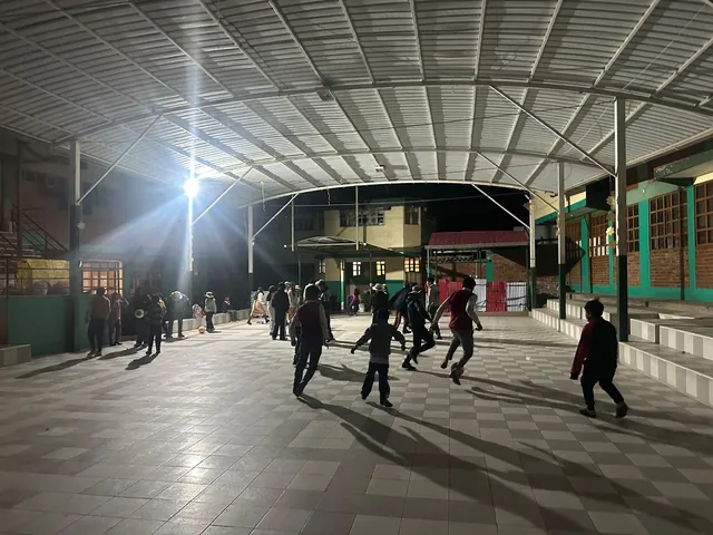 Spiel und Bewegung in der Halle